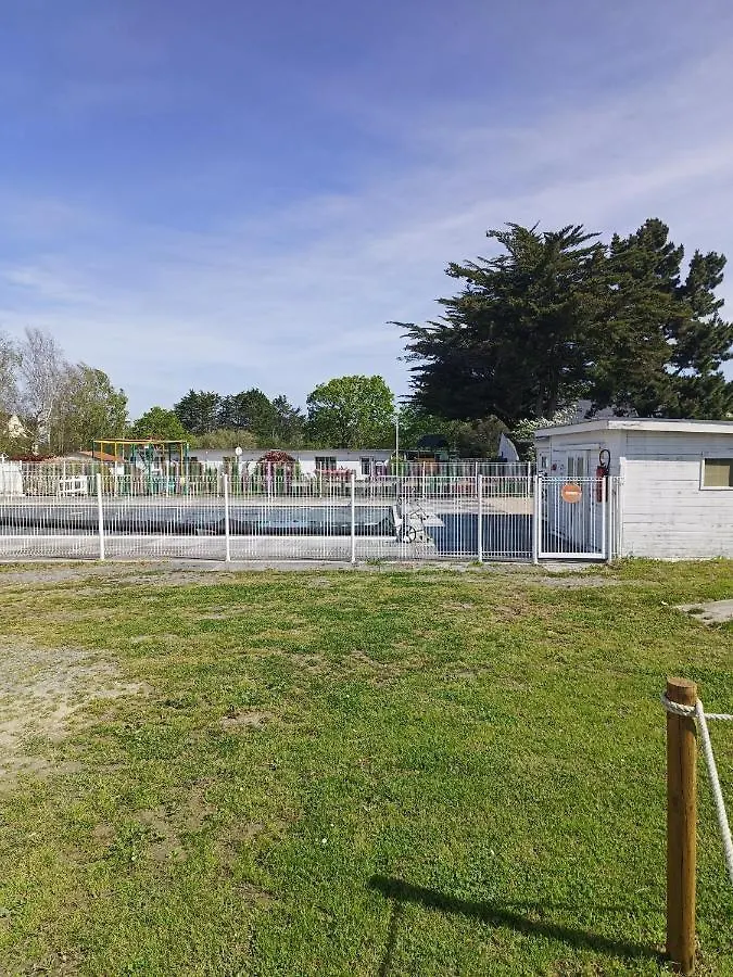 Mobil-Home Dans Camping Calme Penestin