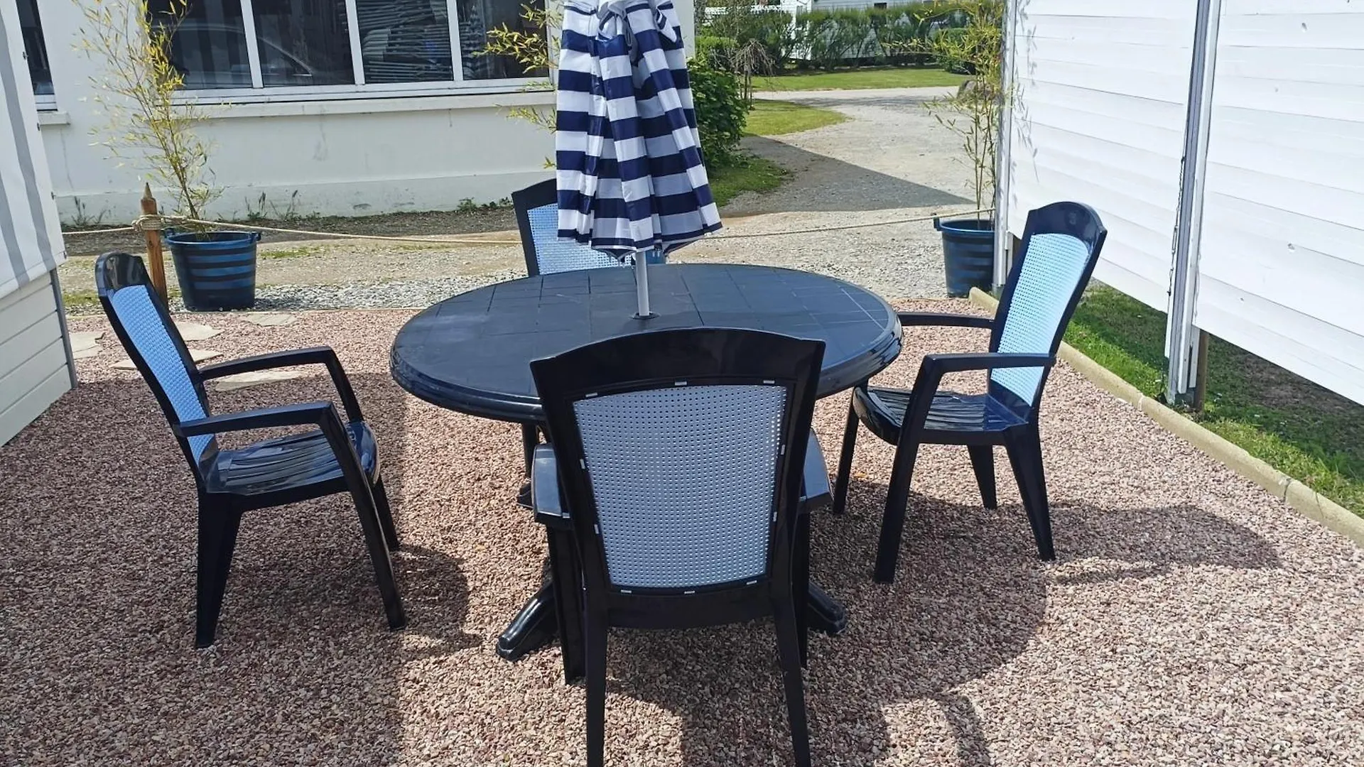 Campsite Mobil-Home Dans Camping Calme Penestin